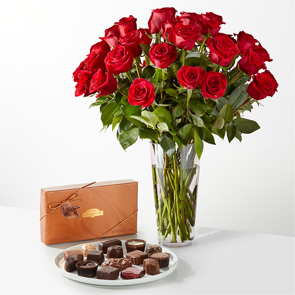 Romantic Long Stem Red Rose Bouquet Bundles – HOORAY'S FROM HOLLYWOOD, Hollywood FL