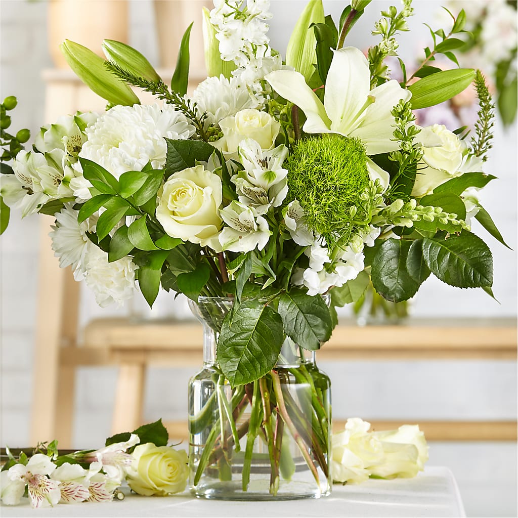Classic Ivory – A Florist Original – HOORAY'S FROM HOLLYWOOD, Hollywood FL