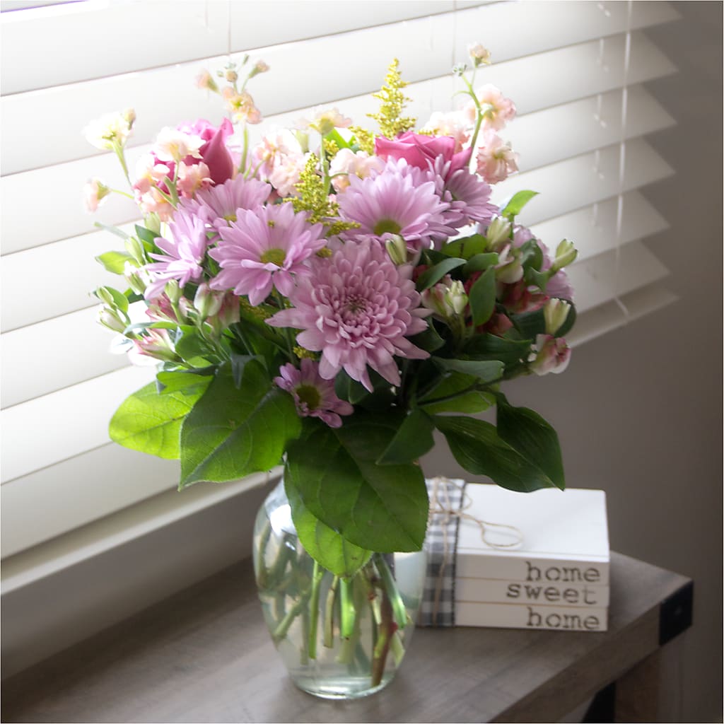 Pastel Tradition - A Florist Original – HOORAY'S FROM HOLLYWOOD, Hollywood FL