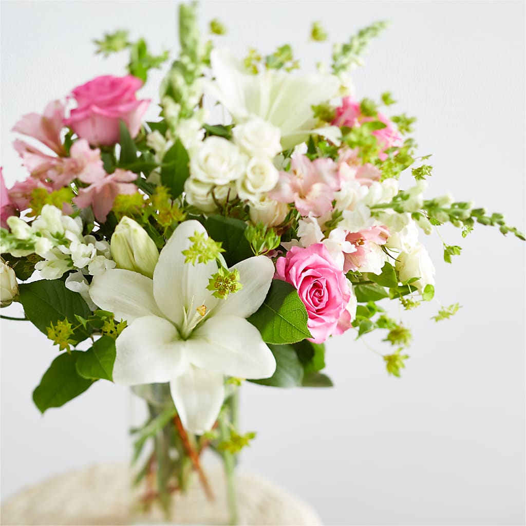 Fondly Bouquet – HOORAY'S FROM HOLLYWOOD, Hollywood FL